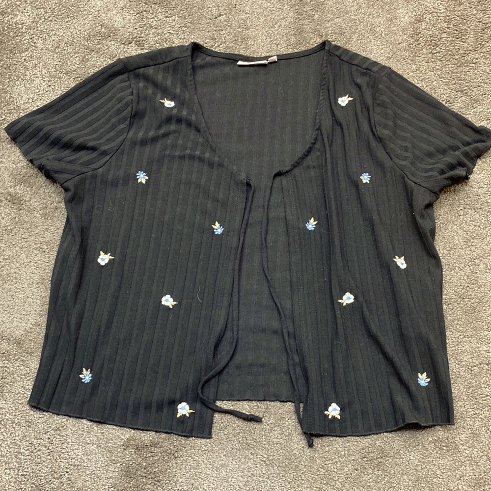 Black comfortable cropped cover up